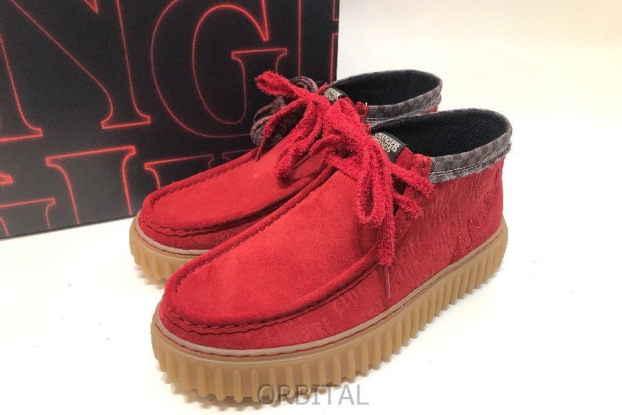 経堂) Clarks クラークス Stranger Things ストレンジャーシングス Clarks トーヒルハイ ST Torhill Hi ST ピック付 26184649 レッド サイズUK7