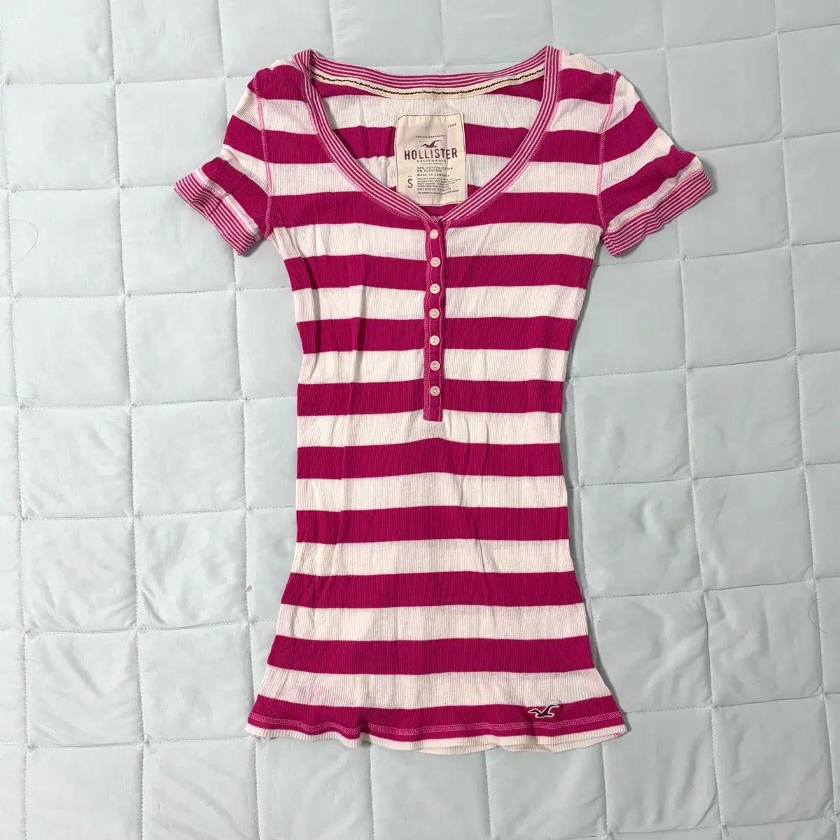 (唯一実物) ヴィンテージ Hollister ホリスター ヘンリーネック タイト Tシャツ