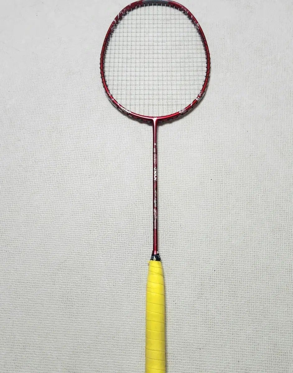 トライオン レッド スワン バドミントン ラケット 4U 9,599円