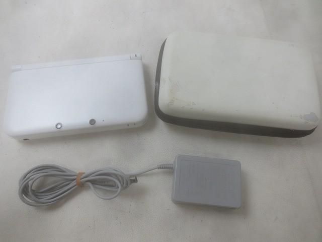ゲーム ニンテンドー3DS LL 本体 動作品 PR-001 ホワイト 周辺機器付き 訳あり