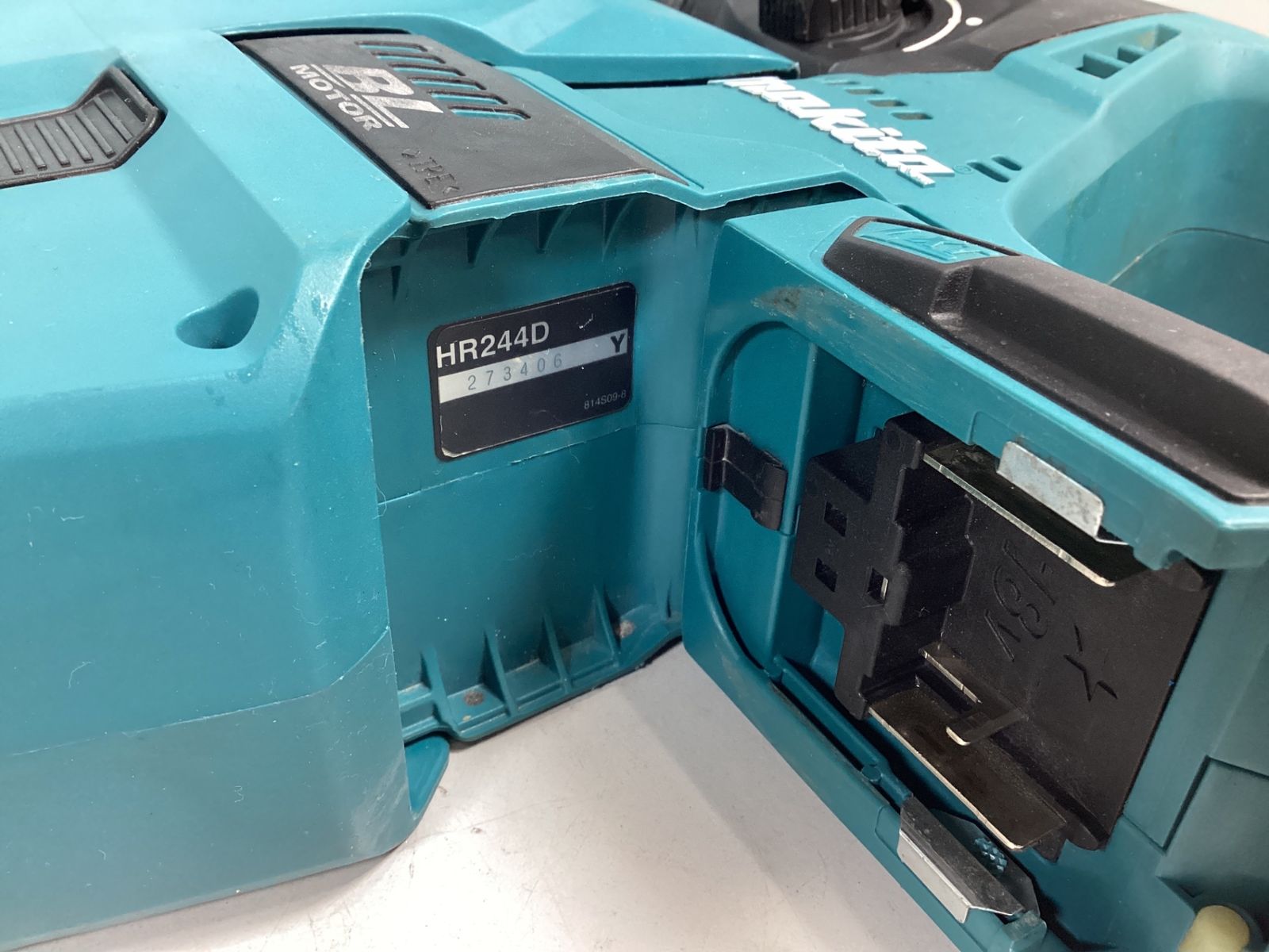 【中古】 マキタ(makita) コードレスハンマドリル HR244DZ 集塵システムDX01セット アクトツール広島