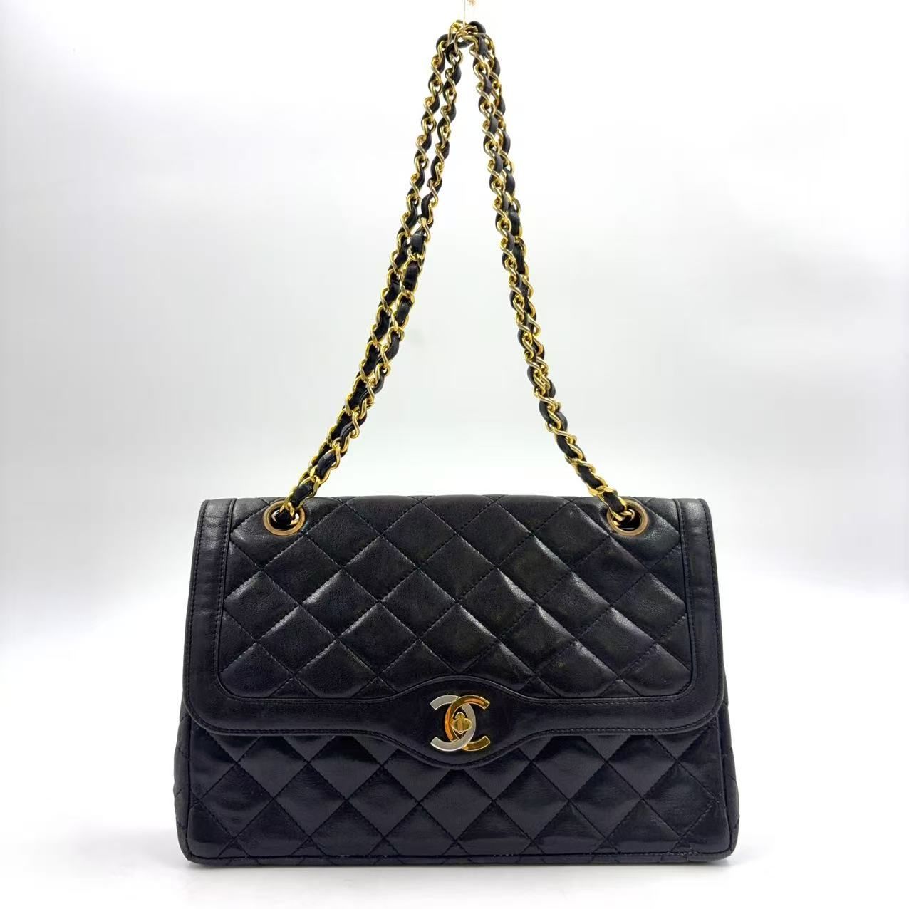 【新着】CHANEL パリ限定 マトラッセ シリアル番号2番台 ラムスキン ブラック チェーンショルダーバッグ ゴールド