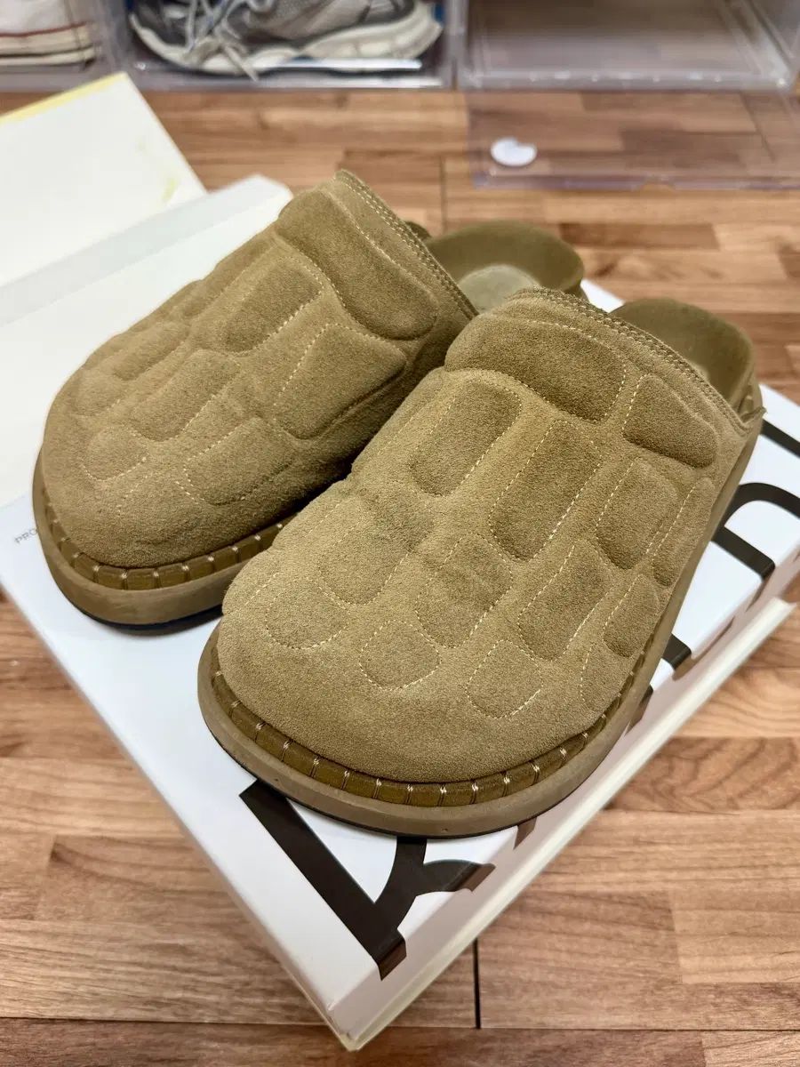 270 キーンチ x イーエ 本ミュール キャメル