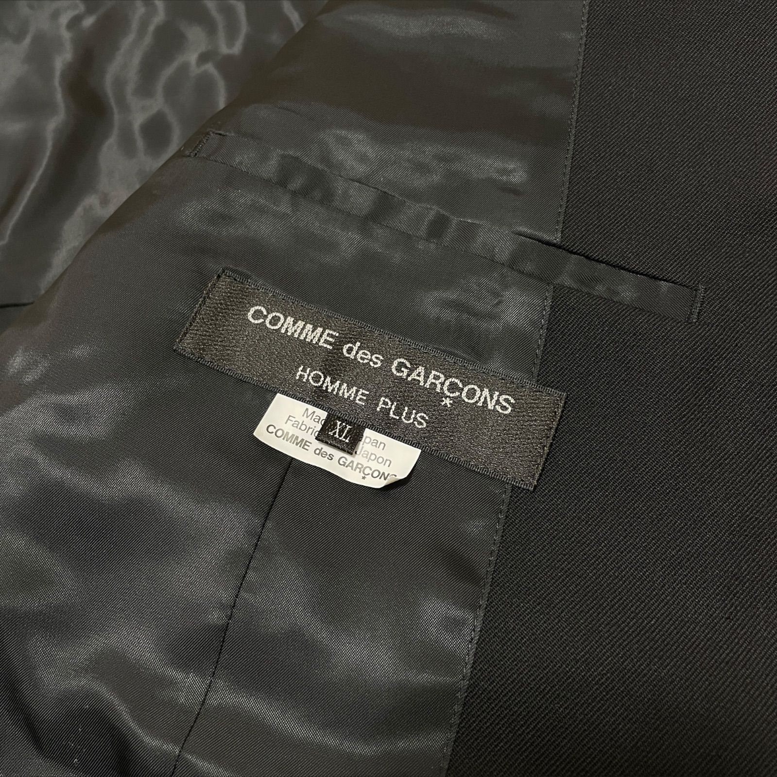 https://assets.mercari-shops-static.com/-/large/plain/2JWHK4ew75ptjbQNTpMg2Q.jpg@jpg