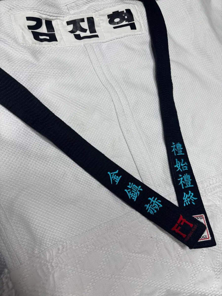 アディダス チャンピオン3 ゴールド 柔道着 出品 32,580円