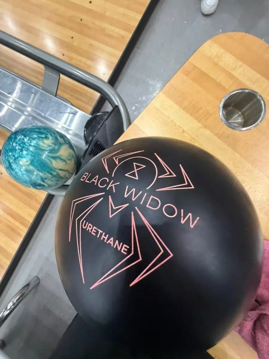 black widow（ブラックウィドウ） ウレタン 15p 9,216円