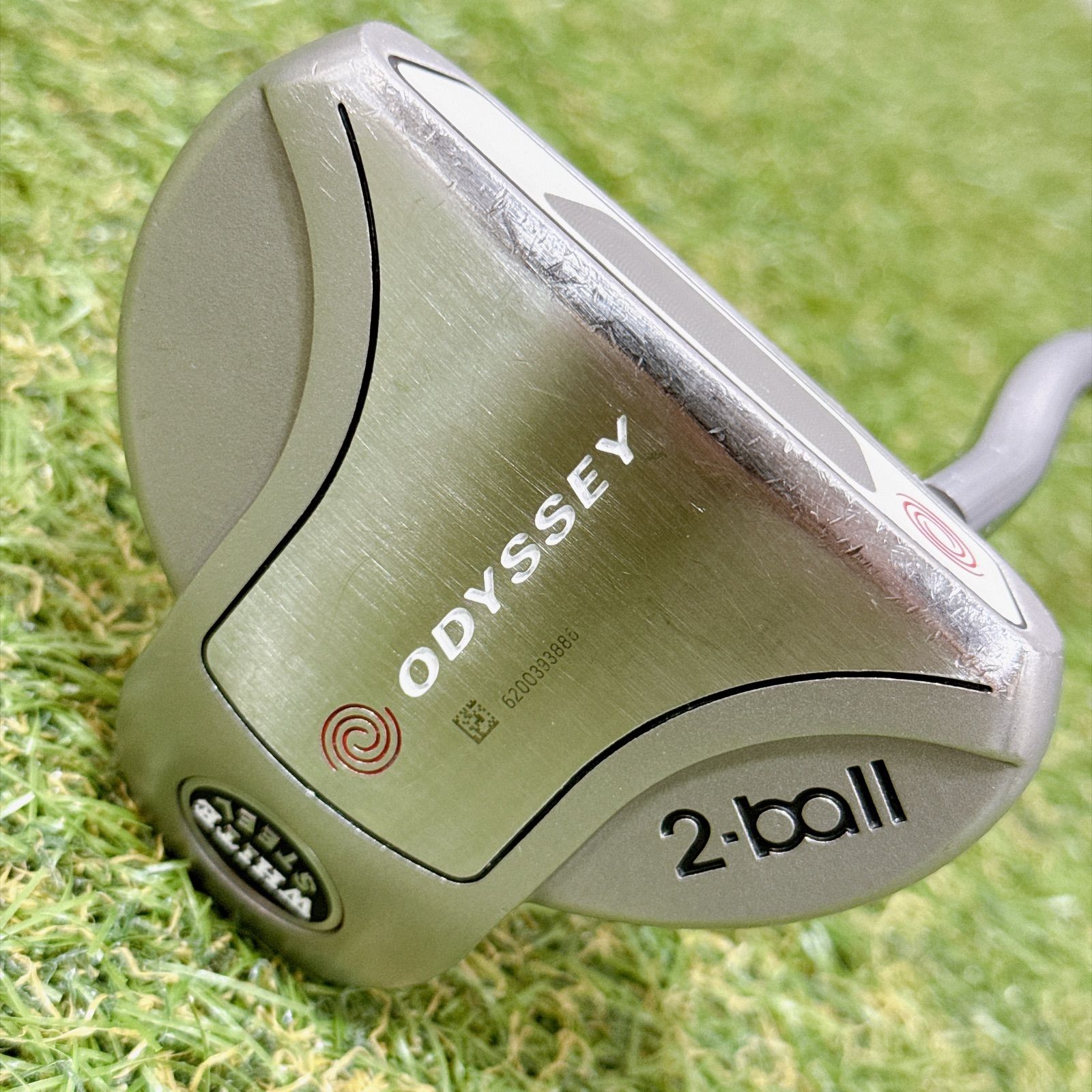 名器 オデッセイ ホワイトスチール 2ボール ODYSSEY WHITE STEEL 2-BALL パター 33インチ 右 リビエラ 迷彩ピンク【H215】