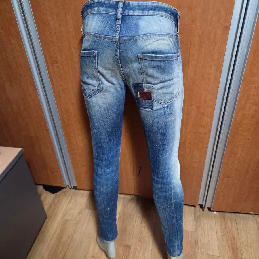 DSQUARED2 ディースクエアード2 ストレッチデニム 44ですが約30程度 6,370円
