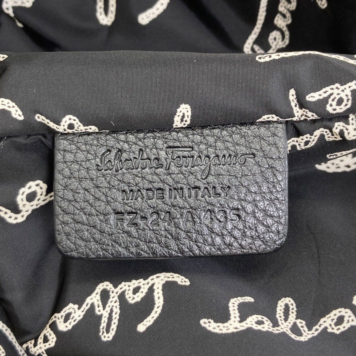 Salvatore Ferragamo サルヴァトーレフェラガモ ロゴ ハンドバッグ 