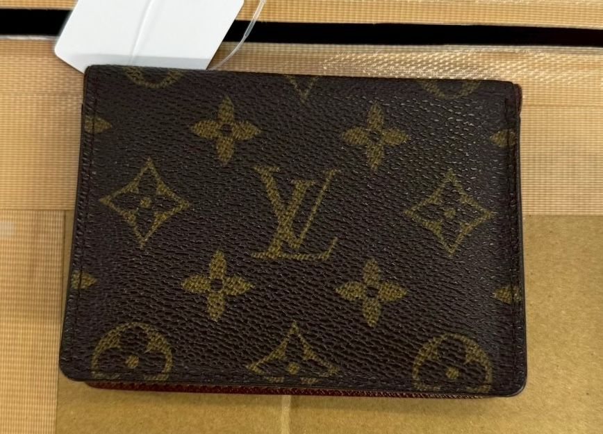 安心の鑑定済み品！ユーズド　LOUISVUITTON　モノグラム　2つ折りパスケース