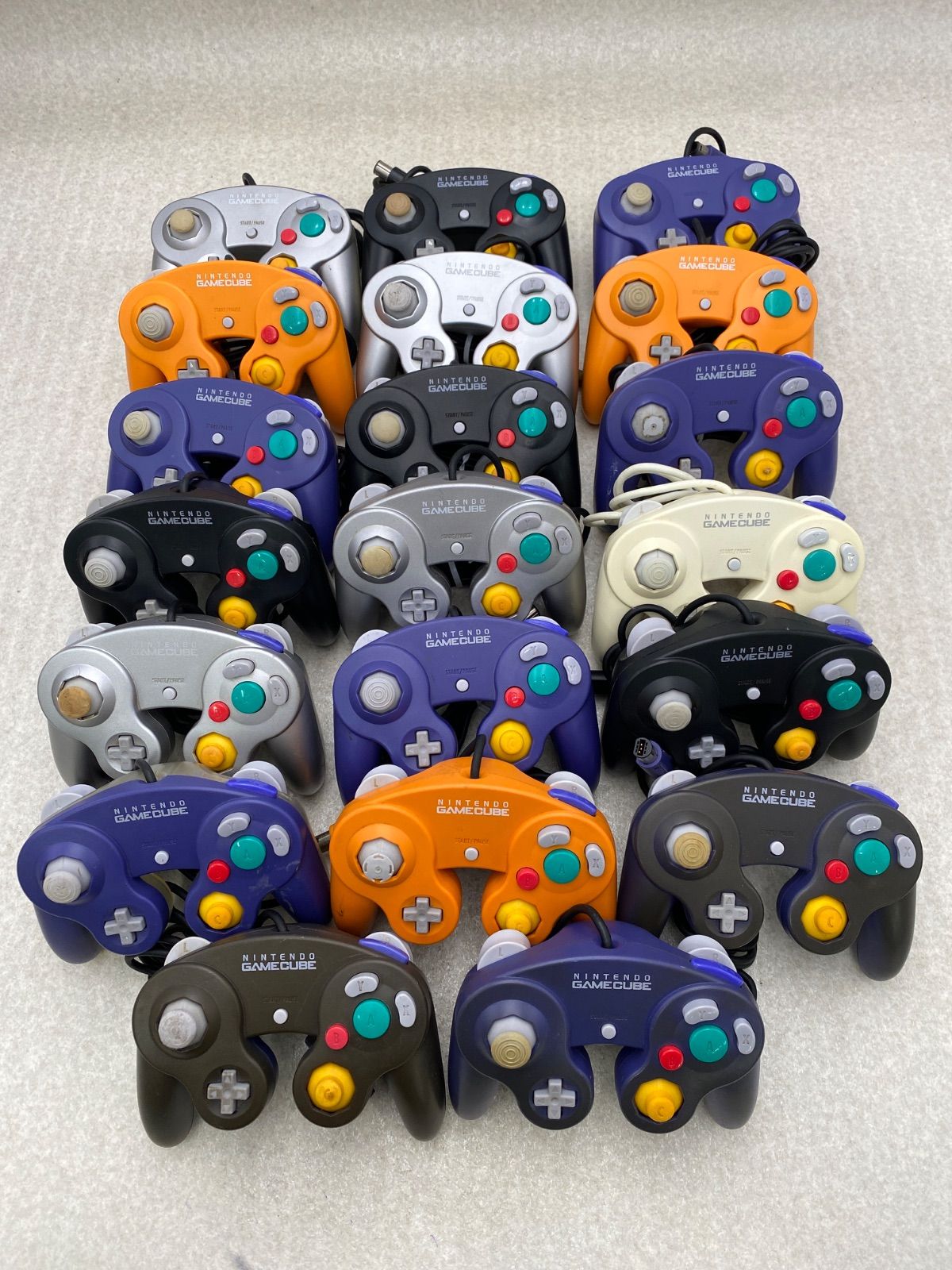 ニンテンドーゲームキューブ　コントローラー　ジャンク まとめ売り　20点