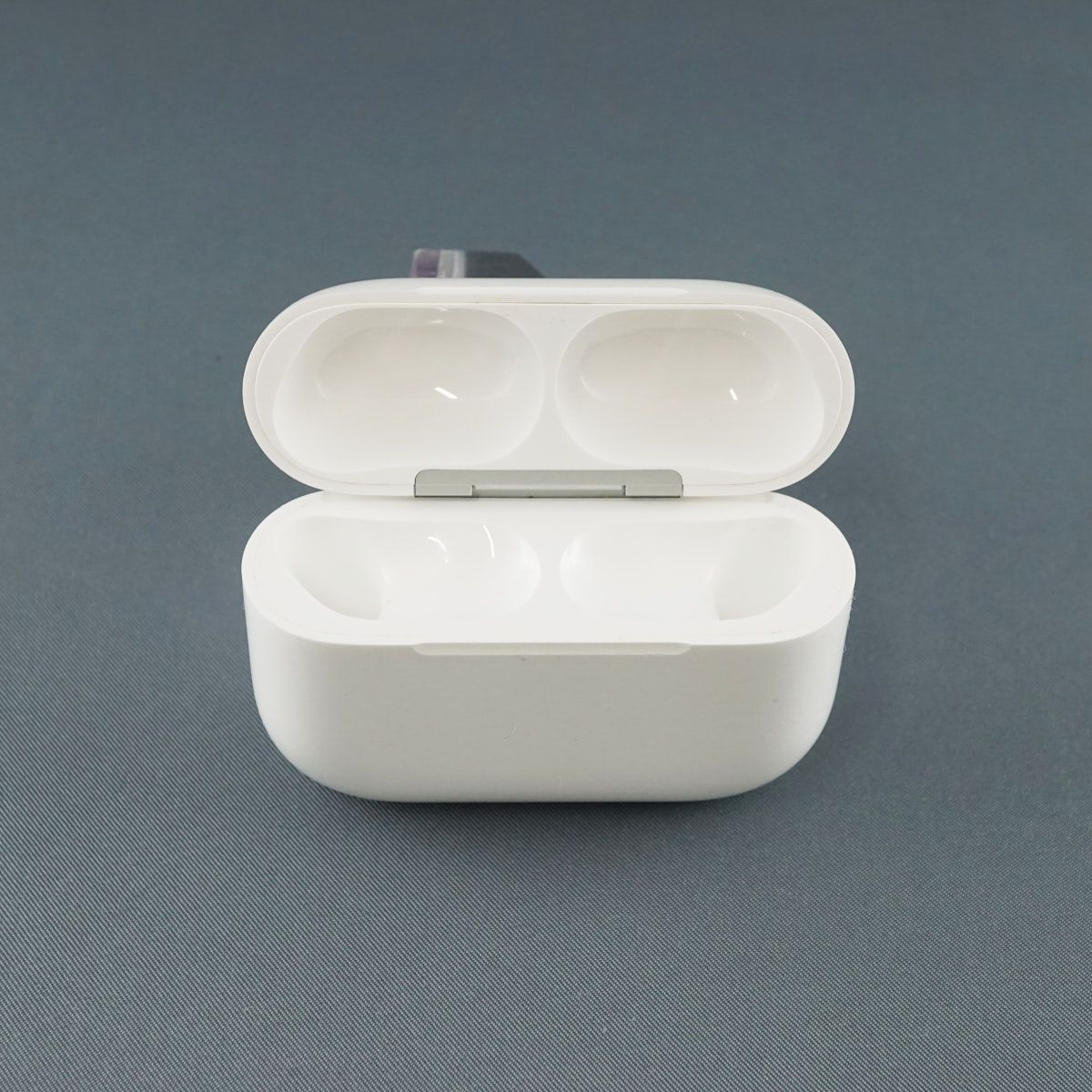 Apple AirPods Pro 3 充電ケースのみ USED品 第三世代 ワイヤレス 