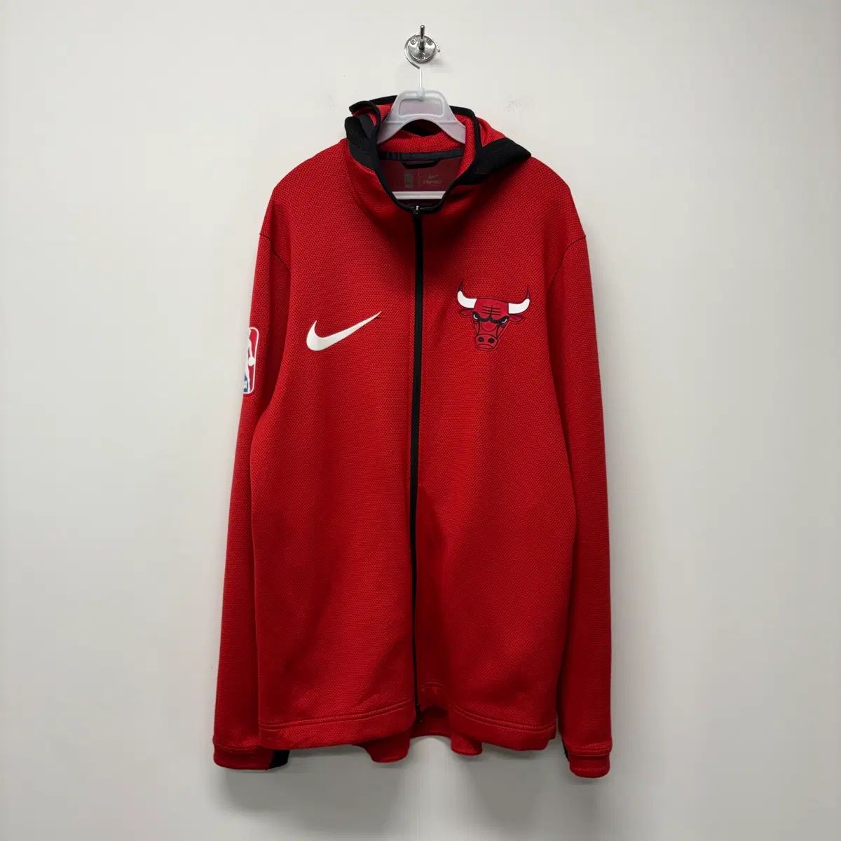 ナイキ シカゴ ブルズ NBA フードジップアップ