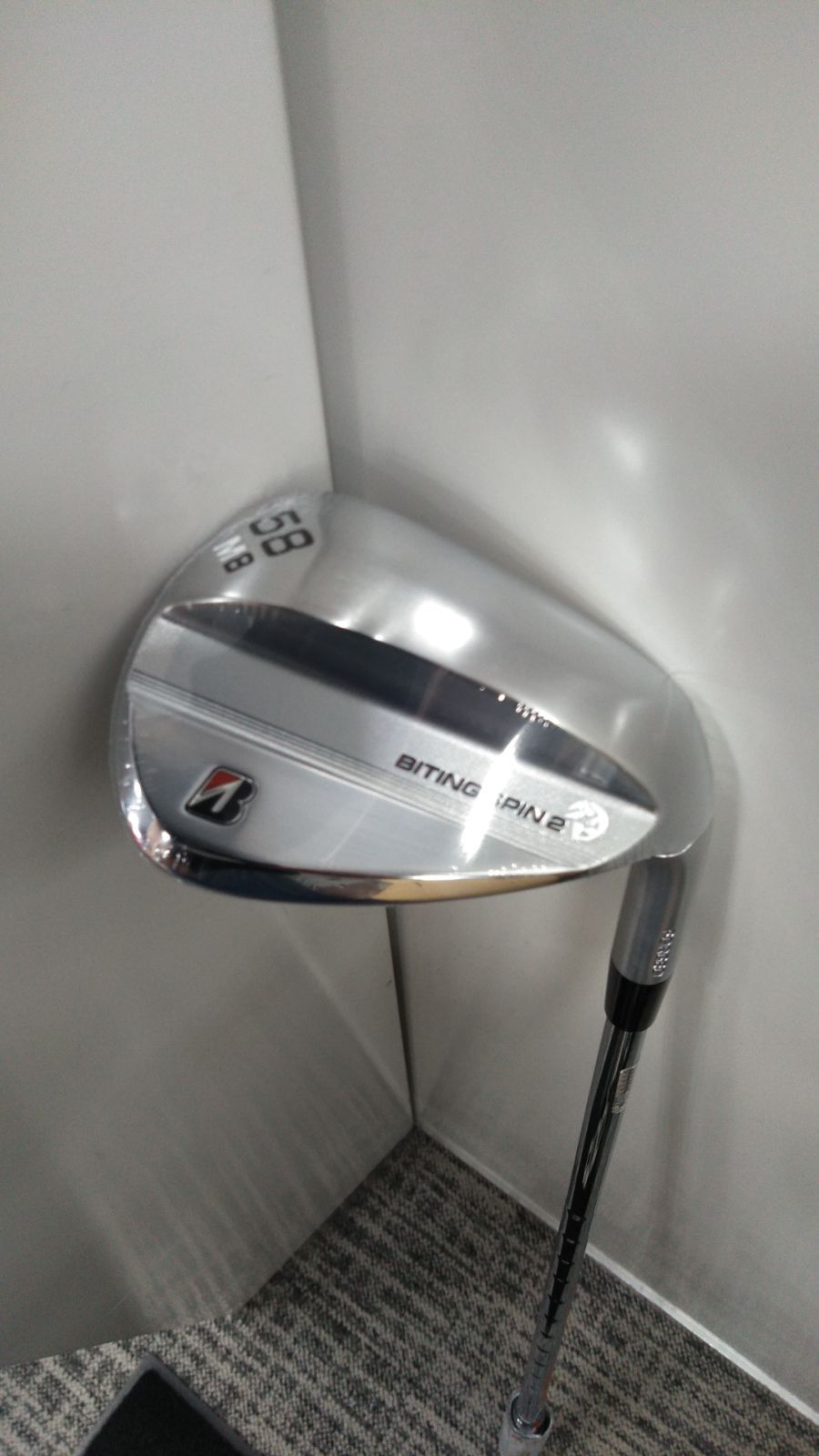 Wg浦安【新品未使用品　2026/09/04発売】ブリヂストンゴルフ BITING SPIN 2 58/M8 右用 MODUS3 TOUR105 スチールシャフト フレックスS 2026年モデル 日本正規品（浦安店）