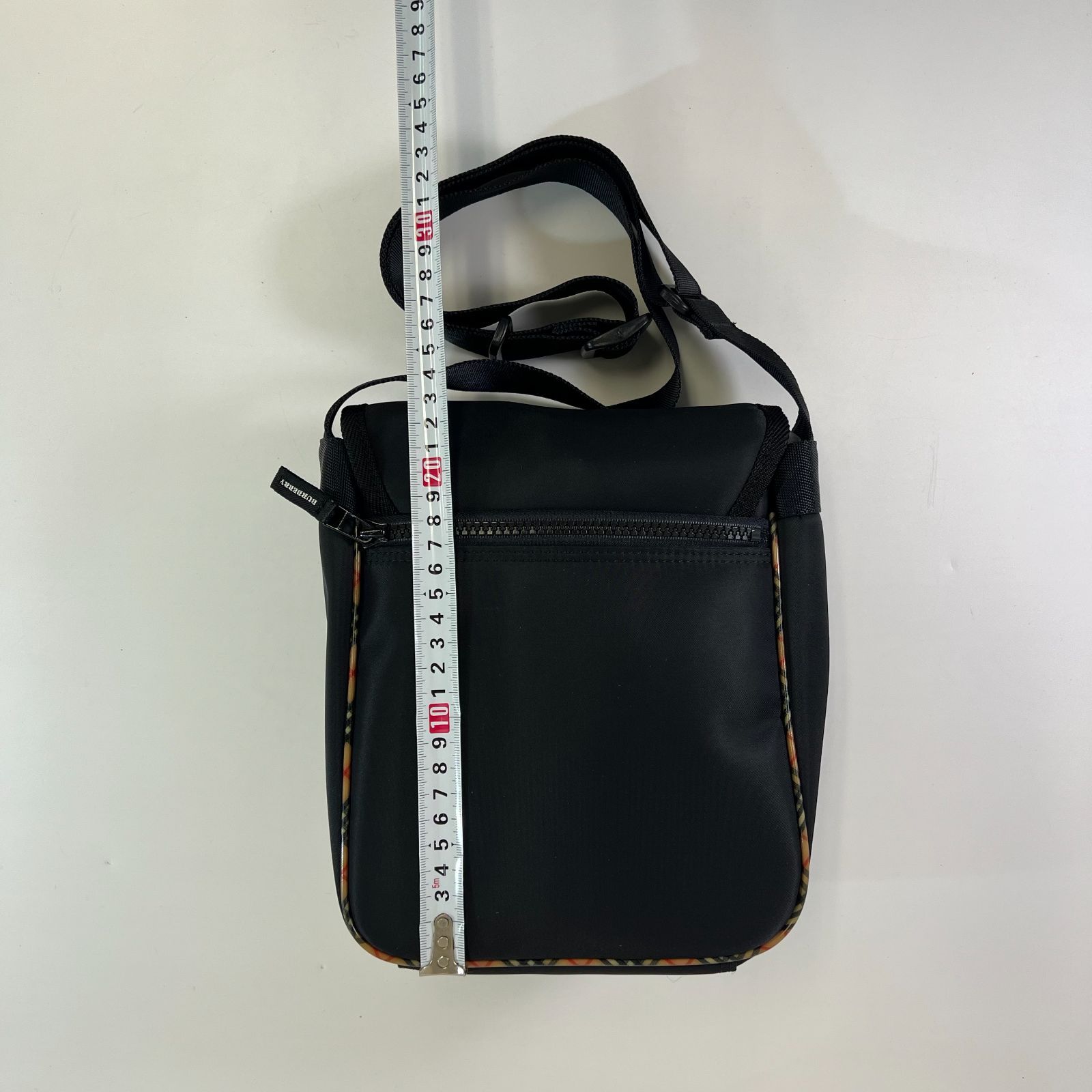 https://assets.mercari-shops-static.com/-/large/plain/2JWJwhX5S8h4mzuFxpT3SS.jpg@jpg