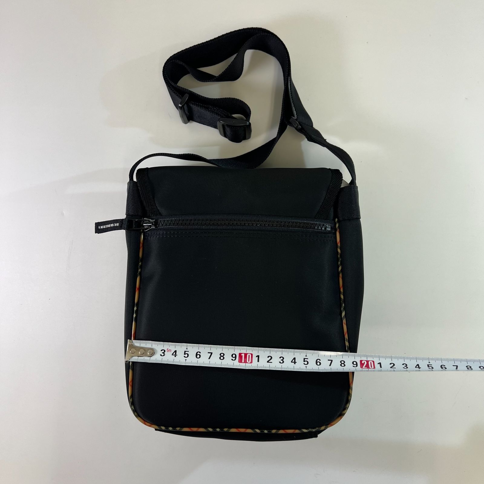 https://assets.mercari-shops-static.com/-/large/plain/2JWJwhXP9KPXZykdmT7ue3.jpg@jpg