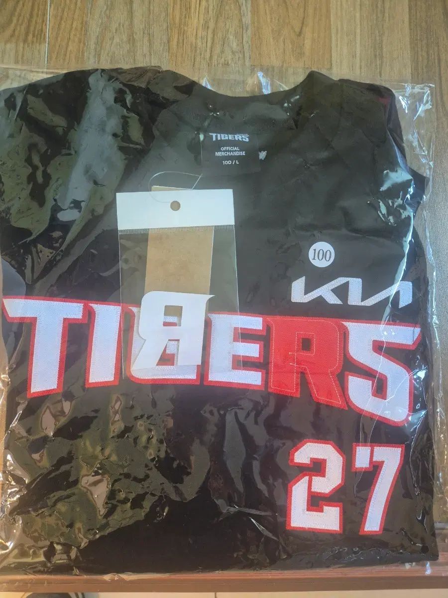 KIAタイガース(キア・タイガース)キム・ホリョン R Tシャツ 100
