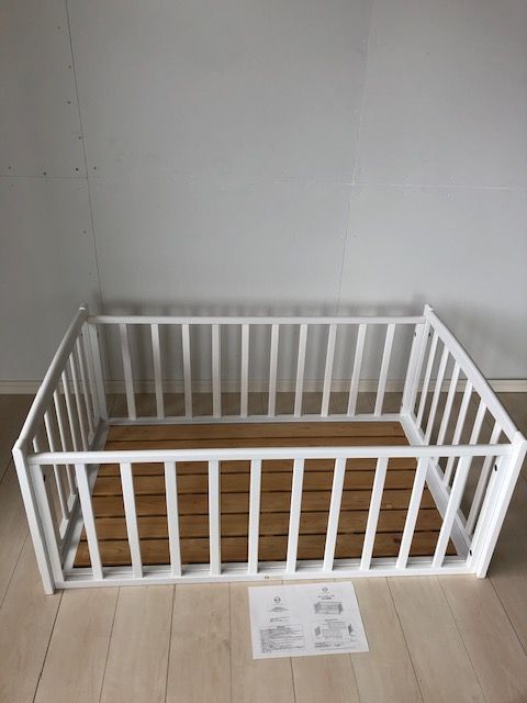 【関東甲信越限定】美品　クリーニング済み　説明書付　おふとんサークル ひのきすのこ床板付 ヤマサキ(Yamasaki) ベビーサークル