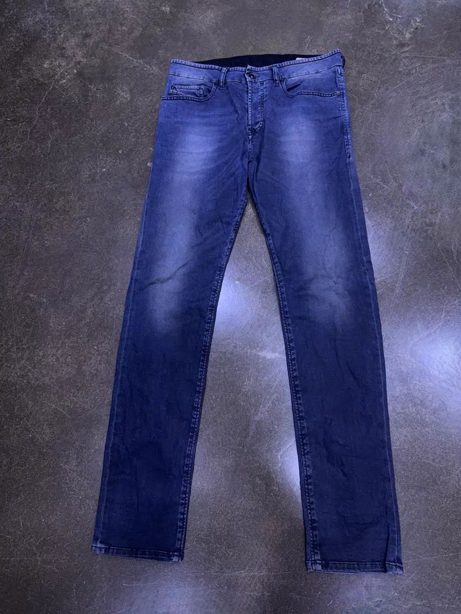 DIESEL バスター S Regular スリム テーパードフィット ヴィンテージ ウォッシュ ストレッチ パンツ 30 7,991円