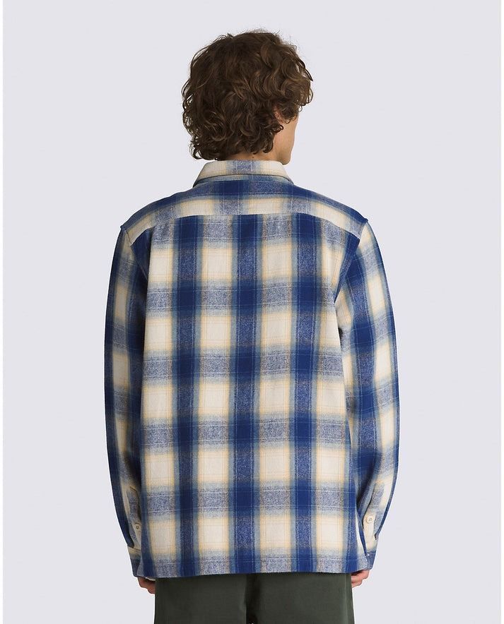 https://assets.mercari-shops-static.com/-/large/plain/2JWKWssGLvQof9jDnsg83A.jpg@jpg