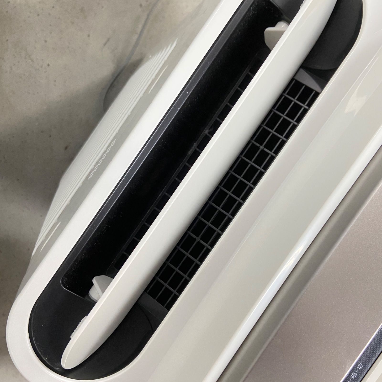 SHARP シャープ 加湿空気清浄機 KC-F70-W 2022年製 - メルカリ
