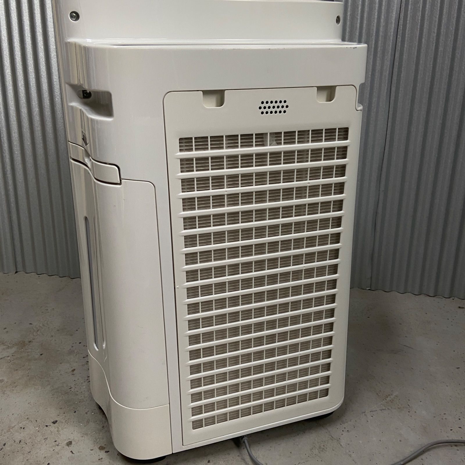 SHARP シャープ 加湿空気清浄機 KC-F70-W 2022年製 - メルカリ