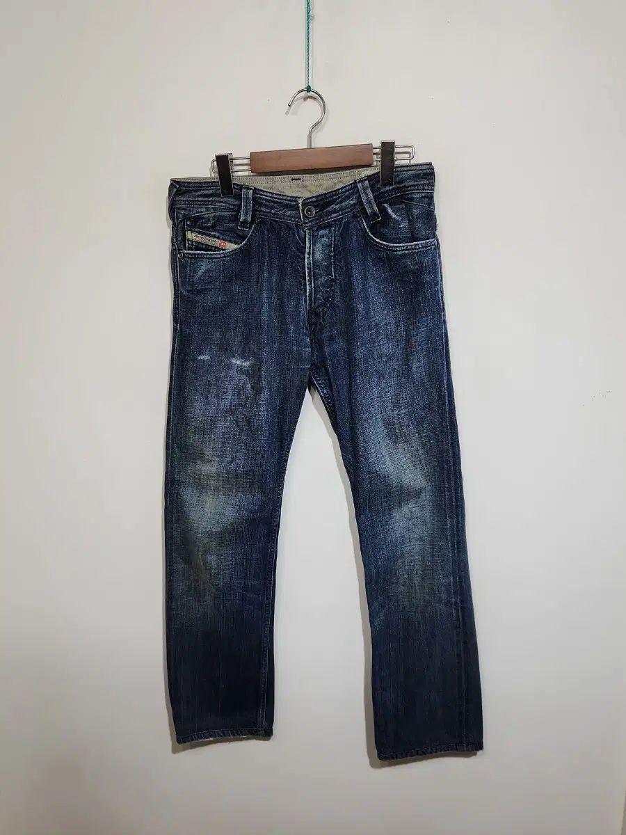 (29) DIESEL SLAMMER デニムズボン ダーティーウォッシュ SLAMMER デニムパンツ 正規品 7,171円