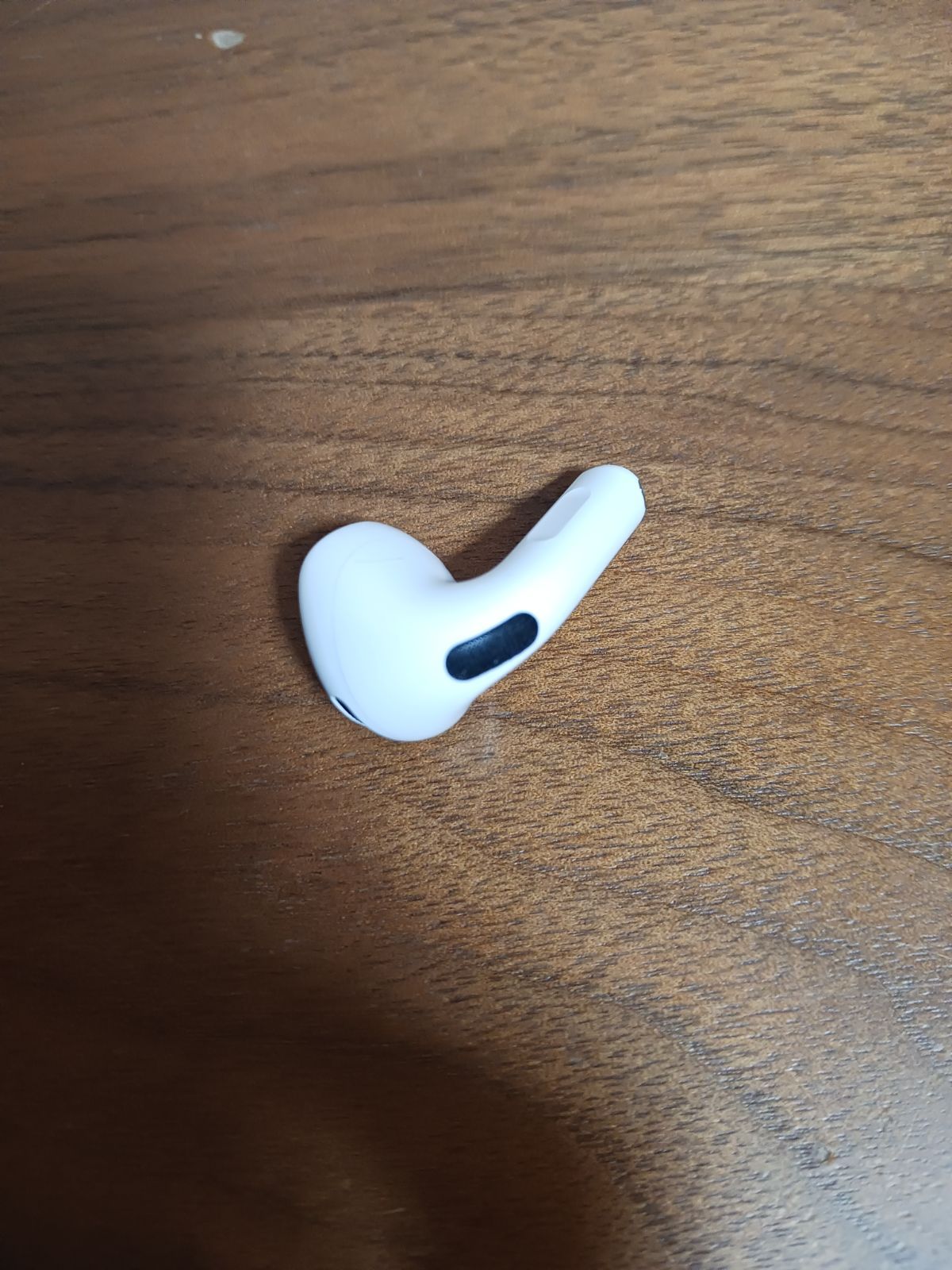美品（正規品）Apple AirPods 4世代 片耳 R片方 右耳 ノイズキャンセ
