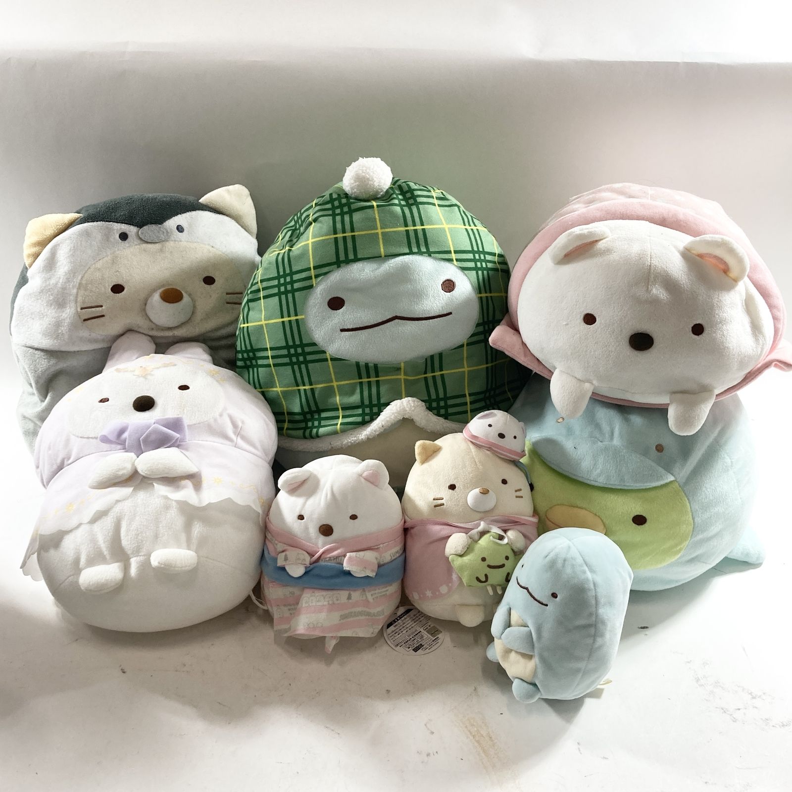 ★ タグ付き すみっコぐらし ぬいぐるみ まとめ売り とかげ しろくま ねこ 大量 特大 クッション セット 現状品 2.44kg
