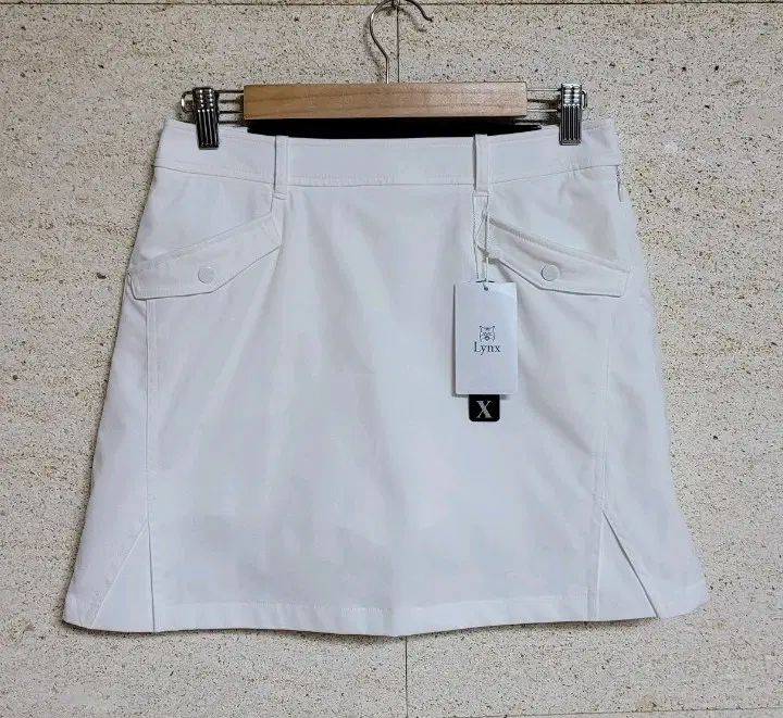 Lynx GOLF レディース Aライン 後ろバンディング スカート (新品) 6,659円