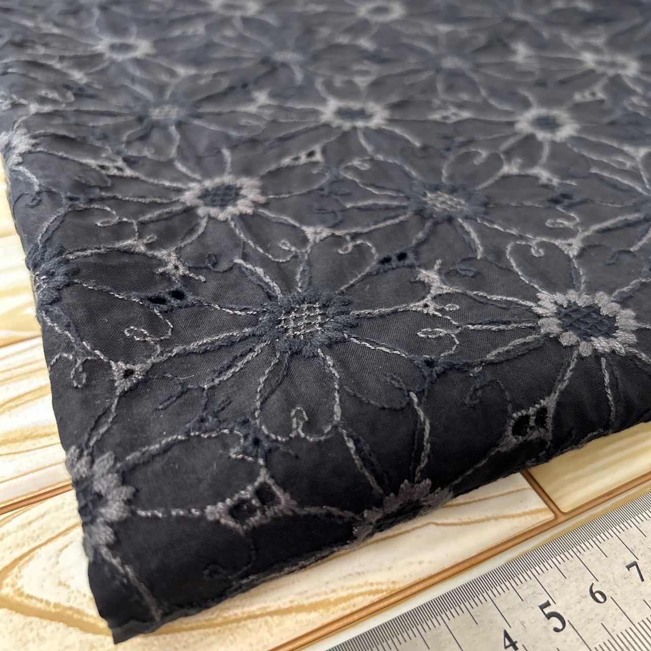 アトリエ・キルト・M様専用　刺繍生地×3点