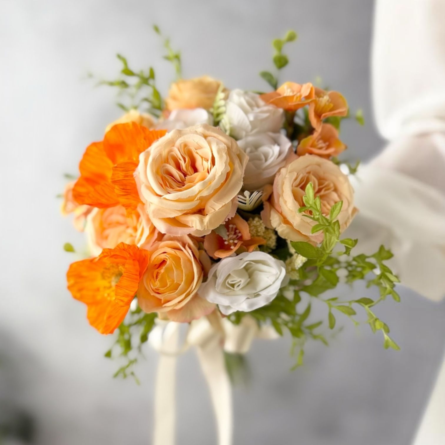 オレンジポピーのナチュラルクラッチブーケ☆ブートニアつき　ウェディングブーケ　結婚式　アーティフィシャルフラワーブーケ 7,004円