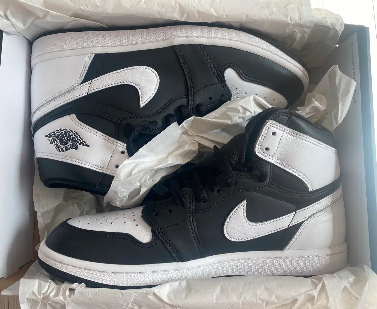 NIKE ナイキ エアジョーダン1 レトロハイ OG 28.5cm 新品 出品 9,884円