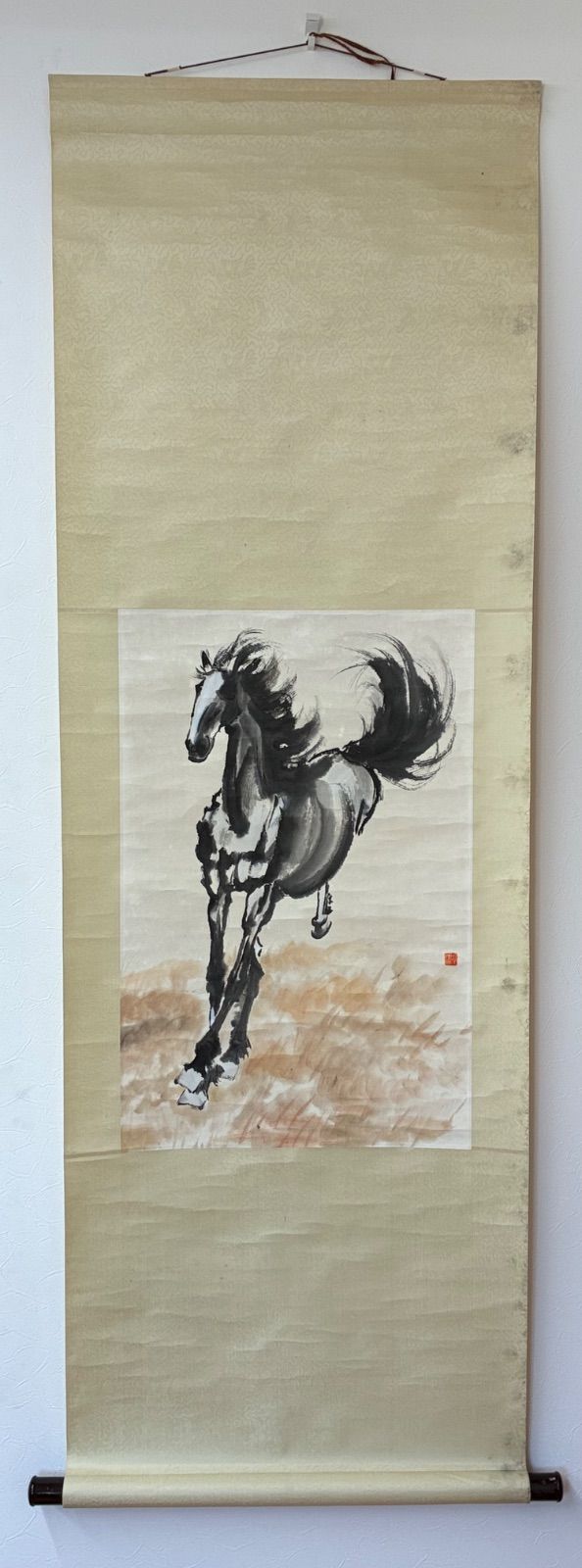 徐悲鴻 中国画 水墨画 掛軸 奔馬図 馬 紙本 時代物 骨董品 247,500円
