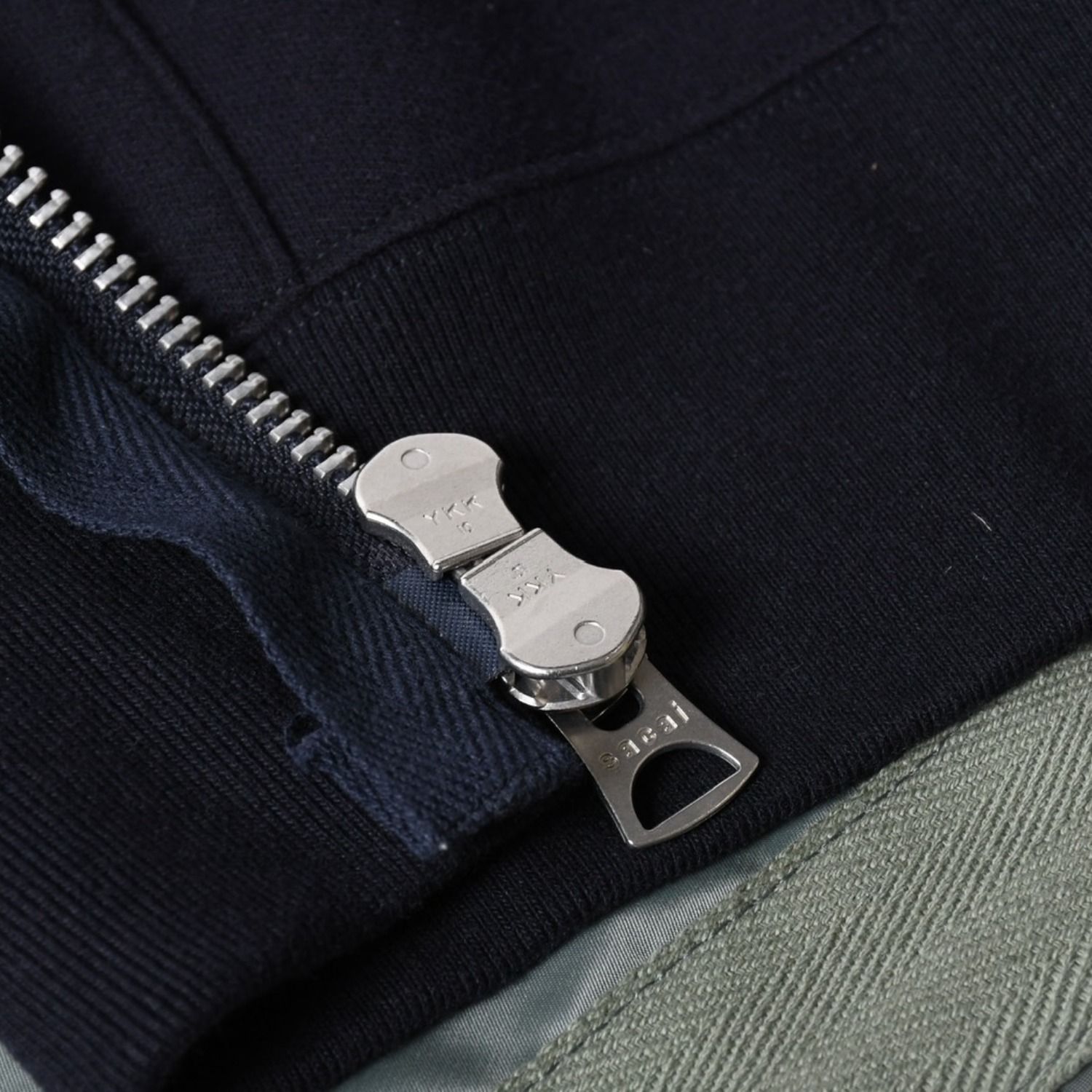 極美品 sacai サカイ ナイロンツイル × スポンジスウェット フーディ