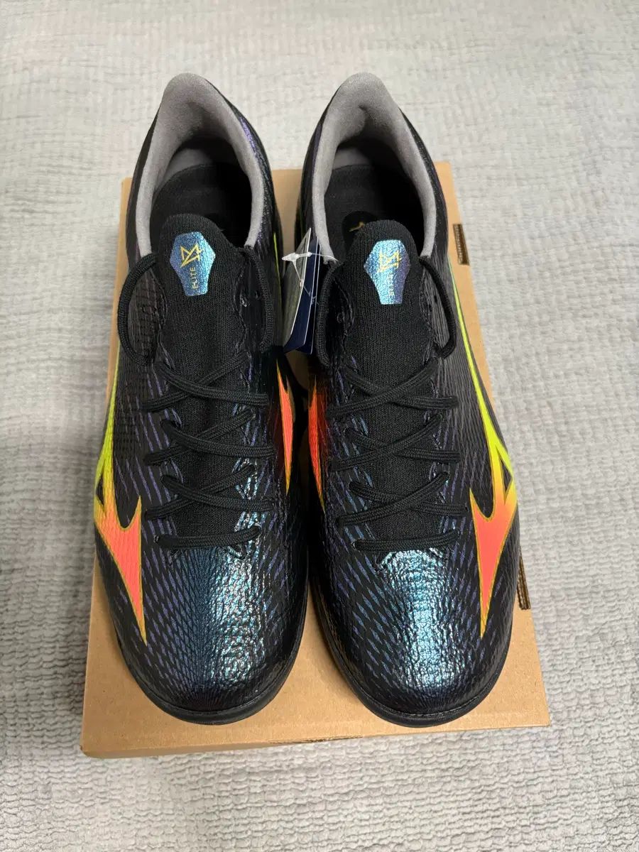 ミズノ アルファ3 エリート as サッカーシューズ 275 新品