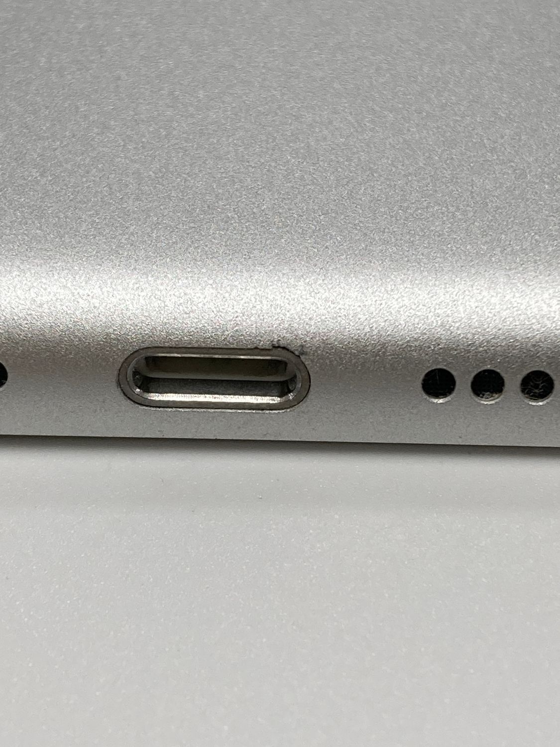 Apple iPad 第5世代 32GB シルバー バッテリー91％ - メルカリ