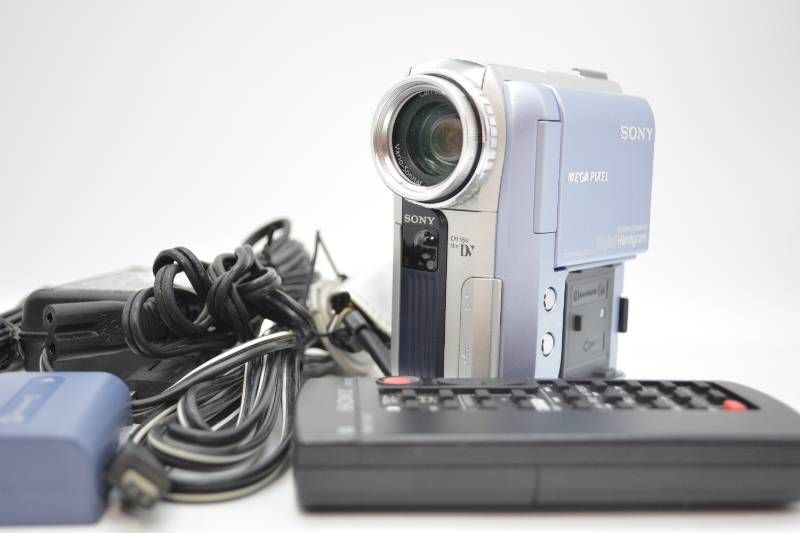 動作品】ソニー SONY DCR-PC105 MiniDV デジタルビデオカメラ Handycam