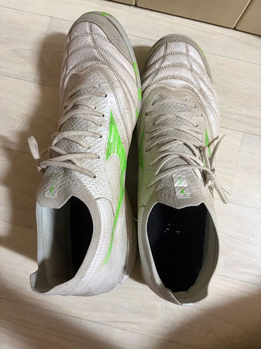 ミズノ モレリア サラ ジャパン ベータ TF サッカーシューズ 285 出品