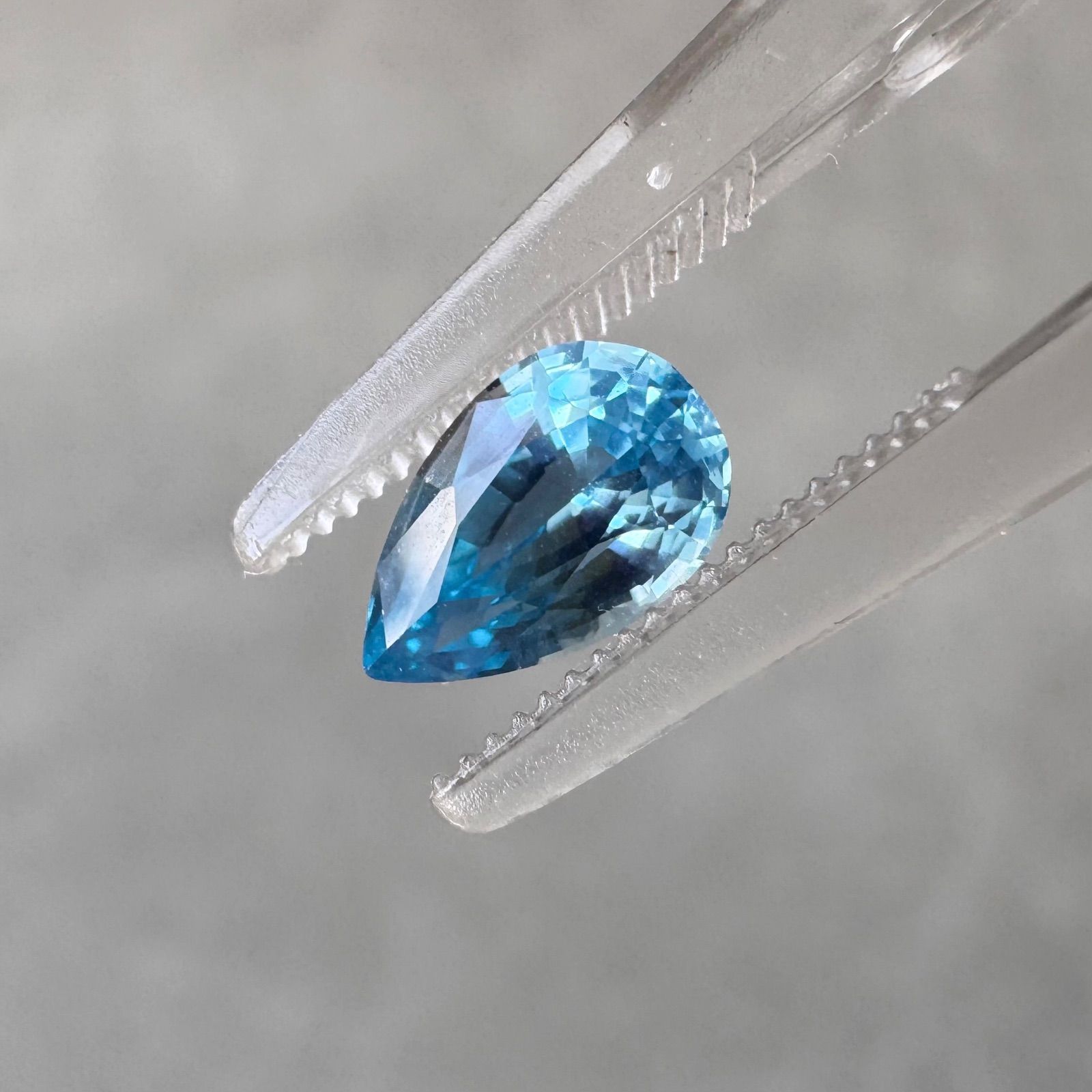 【一点物|1.19ct】ラグーンブルー ラボグロウンサファイア ルース|ペアシェイプ 約5×8mm