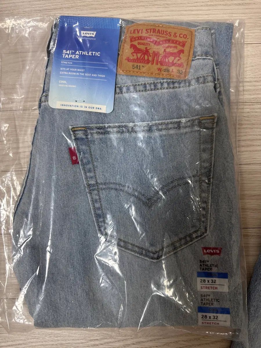 新品) リーバイス 541 デニム ズボン ライトブルー 28号