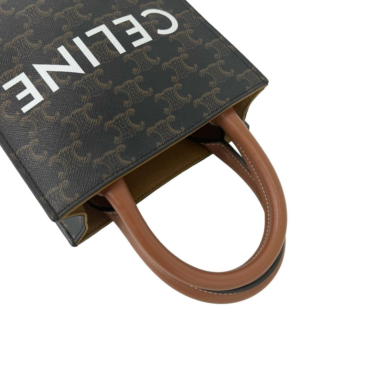 ほぼ未使用 CELINE セリーヌ ミニ バーティカル カバ トリオンフ ロゴ