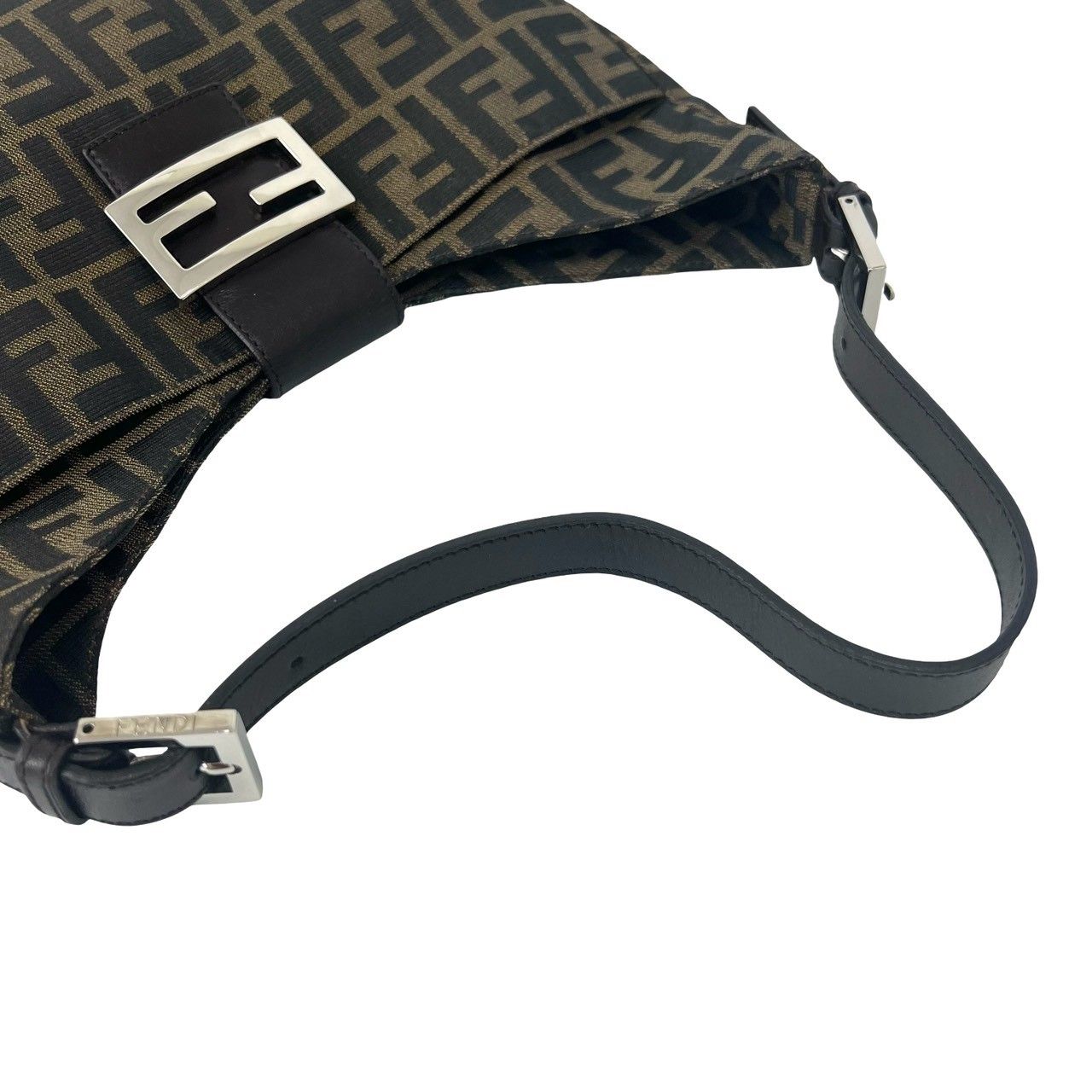 極 美品 FENDI フェンディ ヴィンテージ ズッカ FF ロゴ 柄 金具