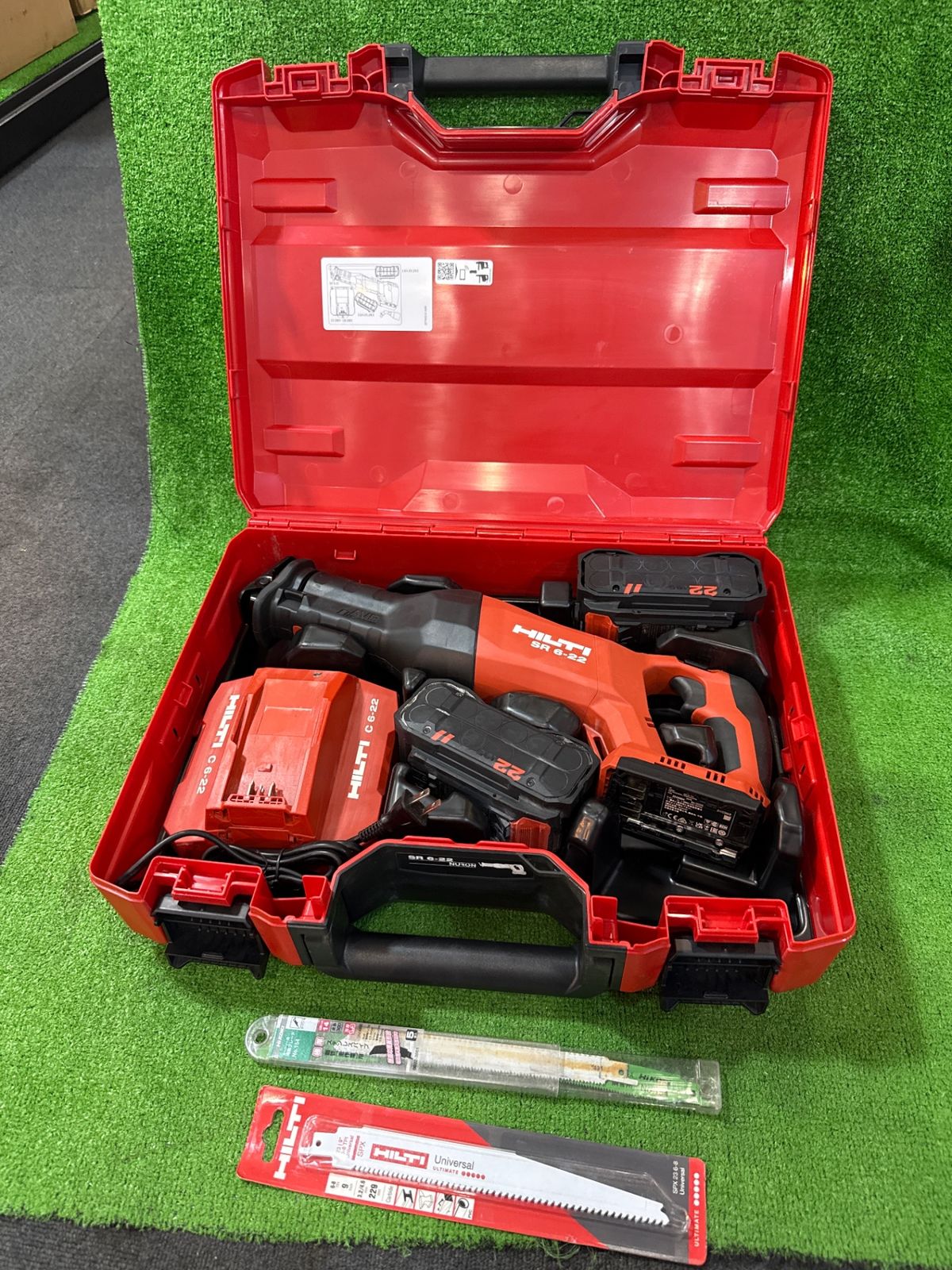ヒルティ HILTI 純正品 SR6-22 充電式 レシプロソー バッテリ2個 充電器C6-22 (替刃付き)※現状品(ニ-82)