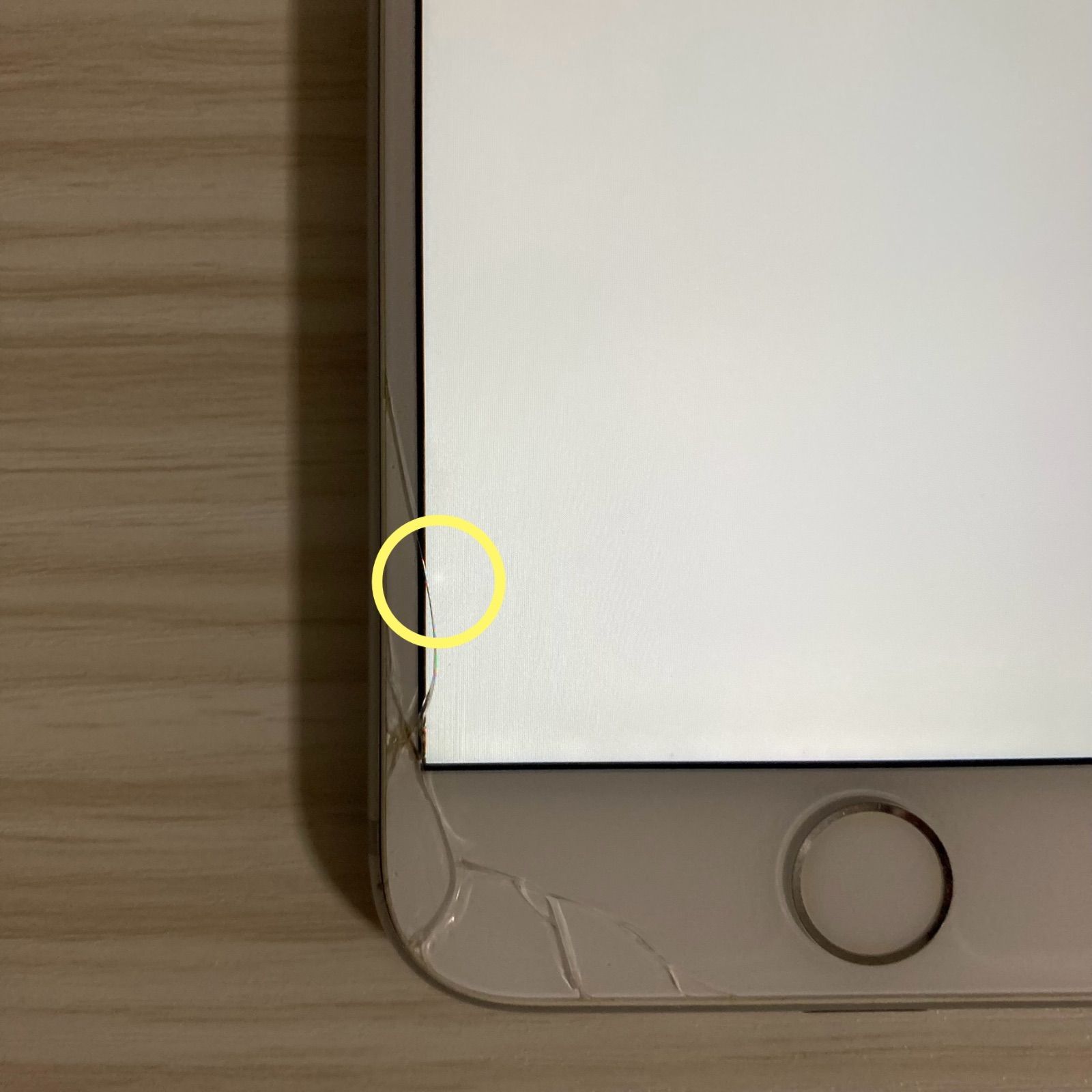 iPhone7 32GB Silver バッテリー75% SIMフリー - メルカリ