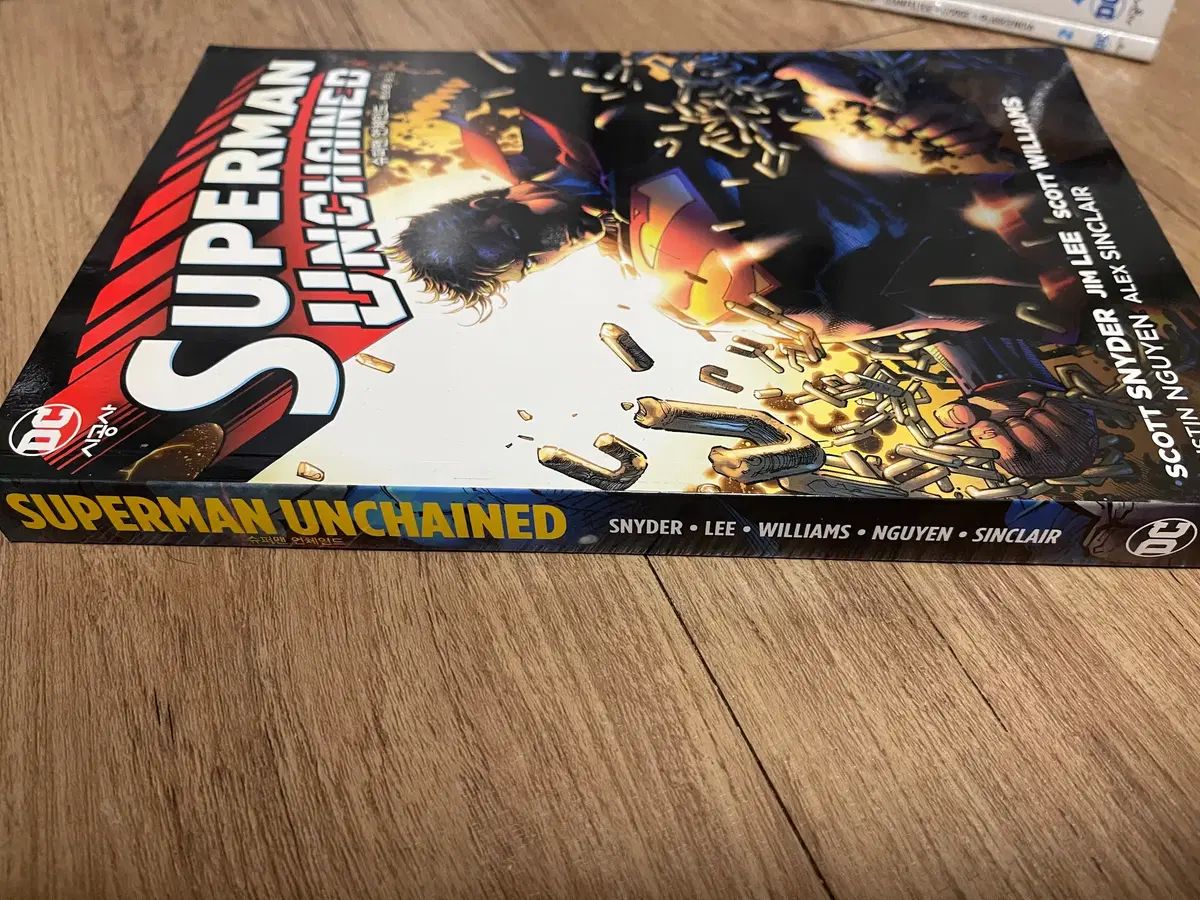 dc コミックス グラフィックノーブル スーパーマン アンチェイン