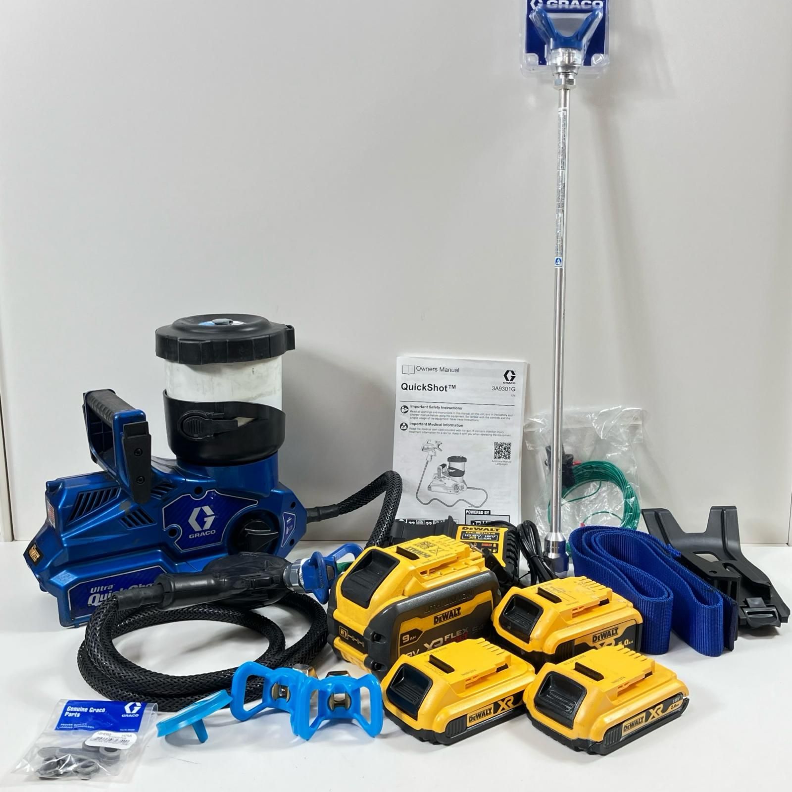 GRACO グレコ 18v 2.0Ah コードレス塗装機 バッテリー×４ 充電器 延長ポール ケース付 20B477