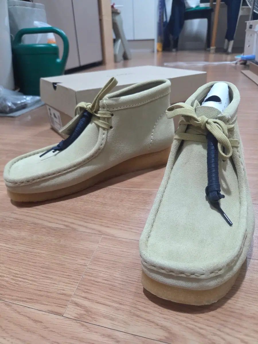 (新品)クラークス ワラビー ブーツ メイプル スウェード uk8 24,371円