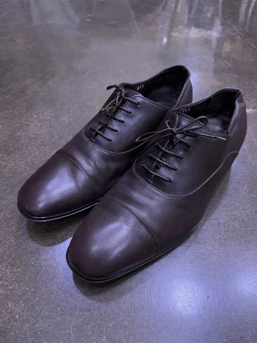 Salvatore Ferragamo サルヴァトーレ・フェラガモ Classic(クラシック) Oxford(オックスフォード) レースアップ シューズ(シューズ) ブラウン 7 5