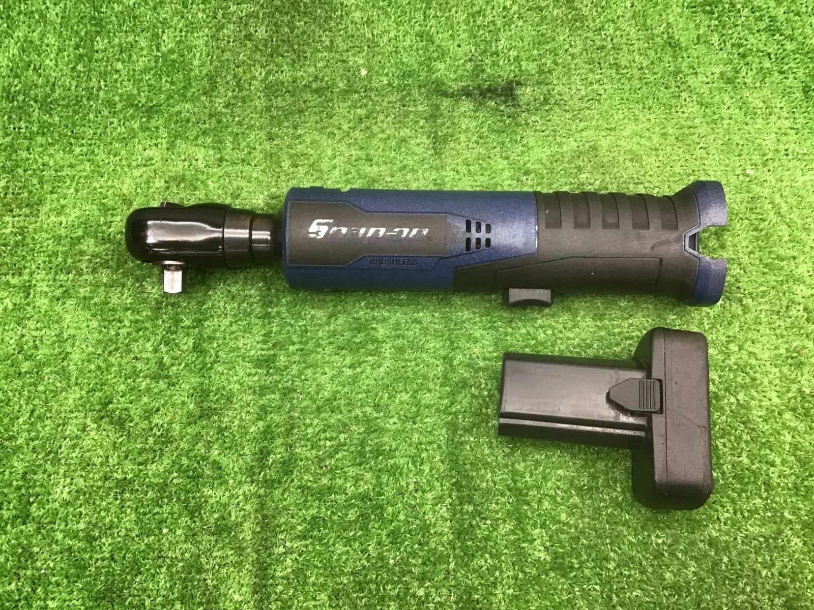 【中古動作品】Snap-on 3/8 9.5sq コードレスラチェットレンチCTR861AGDB+CTB8174バッテリー付◆アクトツール富山店◆BR 26,314円